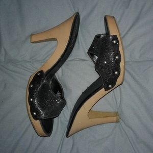 BLACK GLITTER PLATFORM HEELS